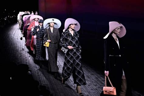 chanel fw 2025|Every look from Chanel's fall 2025 Couture show.